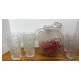 VINTAGE GLASSWARE SET