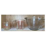 PAMPERED CHEF & PYREX MEASURING CUPS