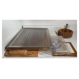 CUTTING BOARDS, NUT SERVER & CRISPING RACK