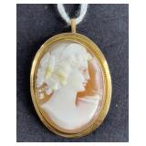 SHELL CAMEO IN 14KT GOLD BEZEL PIN / PENDANT