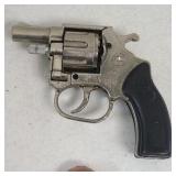 ITALIAN 440 TEAR GAS PISTOL