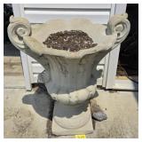 DOUBLE HANDLE CONCRETE PLANTER