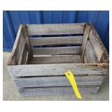 ANTIQUE APPLE CRATE
