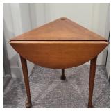 TRIANGLE DROP LEAF LAMP TABLE