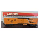 PACIFIC FRUIT EXPRESS REEFER LIONEL