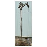 VINTAGE LAMP STAND
