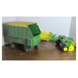JOHN DEERE WAGON & BAILER, 1/16 SCALE?