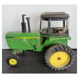 JOHN DEERE DIECAST  TRACTOR, 1/16 SCALE?