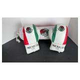 CHILDS BOXING SET