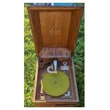 VICTROLA  VV VI PHONOGRAPH, NOT TESTED