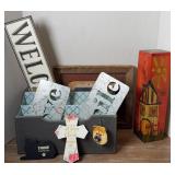 OFFICE ORGANIZER W/ SIGNS & DECOR