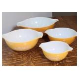 (4) PYREX NESTED BOWLS