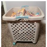 LARGE TOTE OF HOME & COOKING MAGAZINES