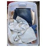 TOTE OF WOMENS JEANS & PANTS