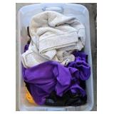 TOTE OF WOMENS CLOTHING