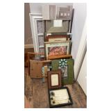 DECORATIVE FRAMES & WALL ART