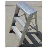 2 FOOT STEP LADDER