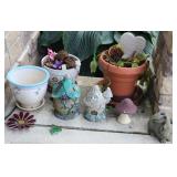 PLANTERS & GARDEN DECOR