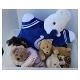 COLTS & OTHER PLUSH ANIMALS