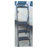 GORILLA STEP STOOL