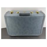 CHILDS SUITCASE WITH TOTES