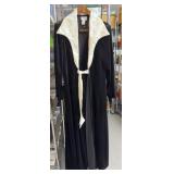 RAZA VELVET ROBE