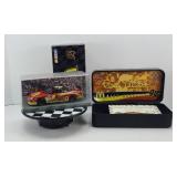 BILL ELLIOTT CARS, TURNTABLE, NASCAR 1:24