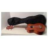 UKULELE W/ CASE