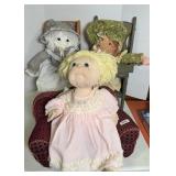 DOLLS, DOLL BENCH & SOFA