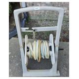 GARDEN HOSE HOLDER W/ HOSE