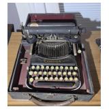 ANTIQUE CORONA PORTABLE TYPEWRITER