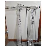 (4) GARDEN HANGER