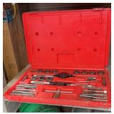TAP & DIE SET