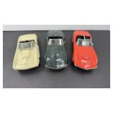 (3) 1960S CORVETTE DIE-CAST CARS 1:24