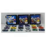 (18) 2000S HOT WHEELS IN (3) CASES