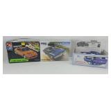 (3) MODEL KITS 1:25