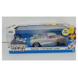 BUGS BUNNY & 1957 CHEVY CORVETTE DIE-CAST 1:24