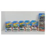 FLAMES (5) CARS AND GIFT PACK OF 5 CARS HOT WHEELS