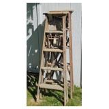 (2) WOOD LADDERS 5 FOOT