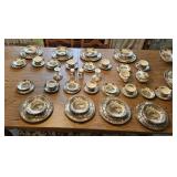 (100) PIECES OF JOHNSON BROTHERS FRIENDLY VILLAGE