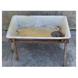 ENAMEL WASH STATION W/ BASE