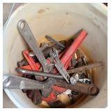 PIPE & CRESCENT WRENCHES