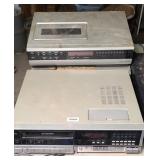 (1) BETA MAX & (2) VHS PLAYER UNTESTED