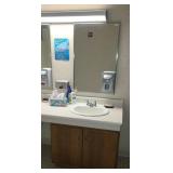 WOMANS BATHROOM FIXTURES