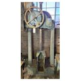 LUCAS MACHINE PRESS 1901 (3 PHASE)