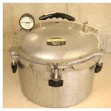 LARGE PRESSURE COOKER