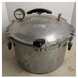 LARGE PRESSURE COOKER