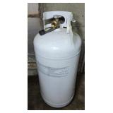 RV PROPANE TANK, APPEARS TO BE FULL 40 LBS