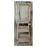 LITTLE GIANT LADDER