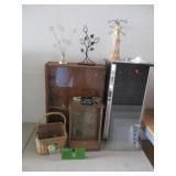Jewelry Display Cases and Holders